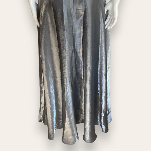Y2K Silver Liquid Satin Formal floor length Gown JS collection Size 8 - Picture 8 of 10